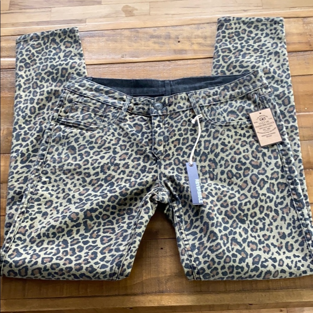 Cult of Individuality Reversible Leopard/Black